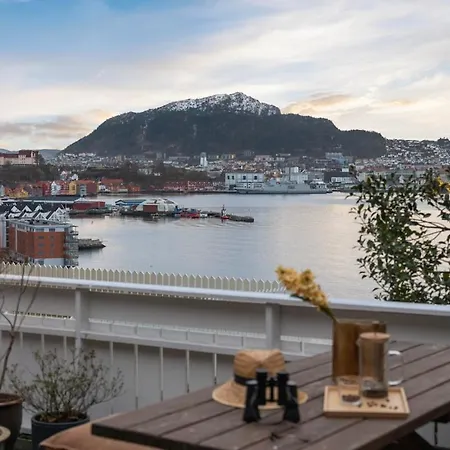 Exclusive Overlooking The Fjord Берген