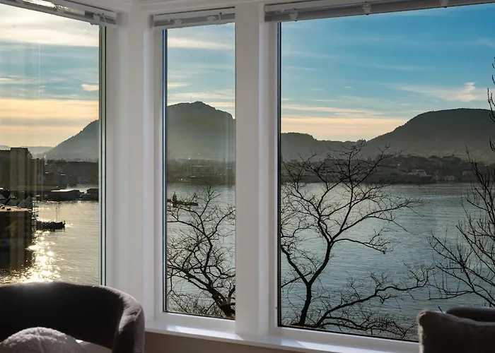 Exclusive Overlooking The Fjord Апартаменты *